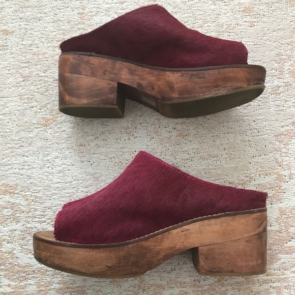 Ecoté Burgundy Calf Hair Wooden Sandals - Picture 3 of 8